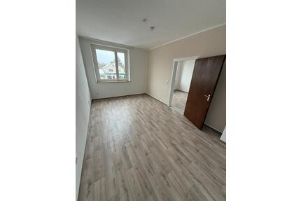 2 Zimmer Küche Bad , in Hof - 520,00&nbsp;EUR Kaltmiete, ca.&nbsp; 58,00&nbsp;m&sup2; in Hof (PLZ: 95030) Neuhof