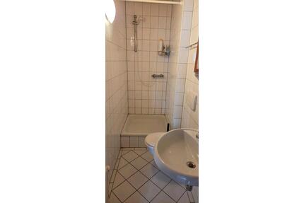 ab sofort mieten verfügbar - 600,00&nbsp;EUR Kaltmiete, ca.&nbsp; 50,00&nbsp;m&sup2; in Hilchenbach (PLZ: 57271)