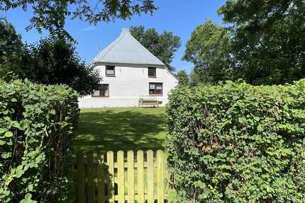 Haus zum Kaufen in Hennstedt 398.000,00 € 222 m²