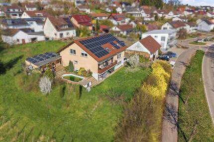 Zweifamilienhaus auf großem Grundstück - Optimal für die große Familie !! - Östringen Tiefenbach