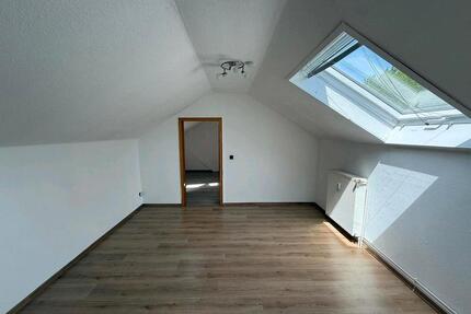 Wohnung zum vermieten - 450,00&nbsp;EUR Kaltmiete, ca.&nbsp; 60,00&nbsp;m&sup2; in Dransfeld (PLZ: 37127)