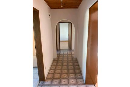 3 Zimmer Wohnung mit Garage - 175.000,00&nbsp;EUR Kaufpreis, ca.&nbsp; 78,00&nbsp;m&sup2; in Sulzbach-Rosenberg (PLZ: 92237)