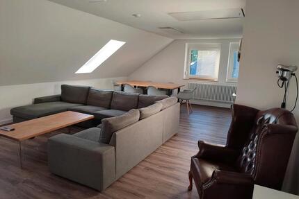 Hochwertige, vollmöblierte Dachgeschoss Wohnung ab Juli - Wolfsburg Alt-Wolfsburg