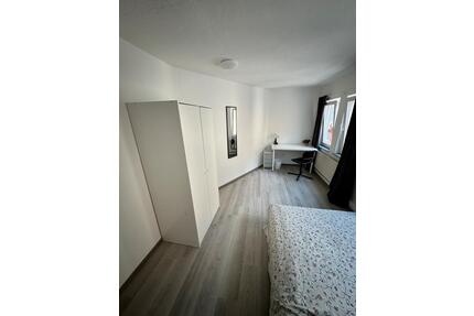 Freies Zimmer in 4er-Frauen-WG - 435,00&nbsp;EUR Kaltmiete, ca.&nbsp; 16,00&nbsp;m&sup2; in Fulda (PLZ: 36037)