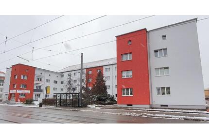 Schicke 3-Zimmer-Wohnung mit großem Wohnzimmer und separater Küche. - Dresden Pieschen