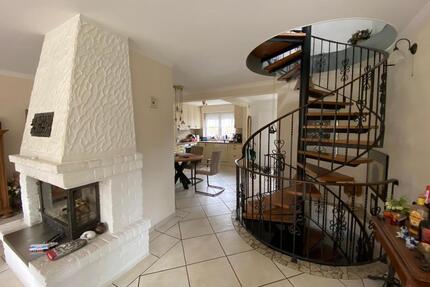 Verklinkerte Doppelhaushälfte mit Garten, Kamin & Garage - Kerken