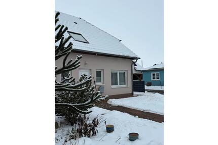 Verkaufe Doppelhaushälfte - 230.000,00&nbsp;EUR Kaufpreis, ca.&nbsp; 105,00&nbsp;m&sup2; in Sülzetal (PLZ: 39171)