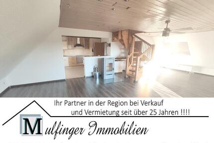 Große Maisonette mit Klimaanlagen (aktuell in 2 Wohnungen unterteilt) mit 2 Balkonen, 2 Einbauküchen und 2 Stellplätzen - Hausen