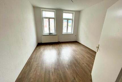 Helle 3-Zi-Altbauwohnung (94 m²) in Bleicherode • sofort