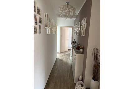 Helle 3-Raum-Wohnung – 80 m², saniert & mit Stellplatz! - Eisenberg