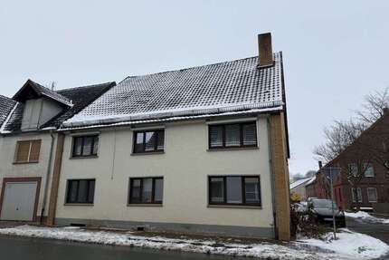 Haus zum Kaufen in Brakel 148.000,00 € 140 m²