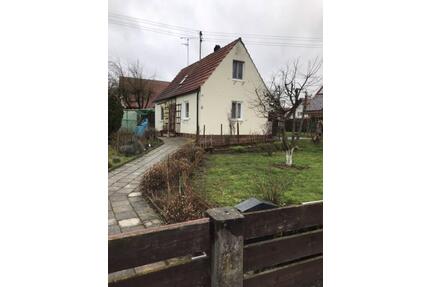 Haus, kleines Häuschen, Siedlerhaus, Ferienhaus - Schwenningen