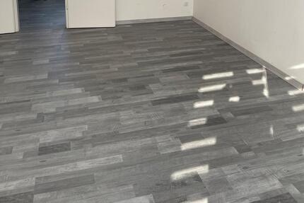 Verkaufe Laminat schon ausgebaut mit Leisten - Bad Oldesloe