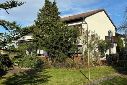 :: Gepflegtes Zweifamilienhaus mit sehr viel Platz und großem Garten (H 541-A):: - Groß-Rohrheim