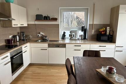 Großzügige 4-Zimmer- Wohnung (130m2) mit Garten - Hofkirchen