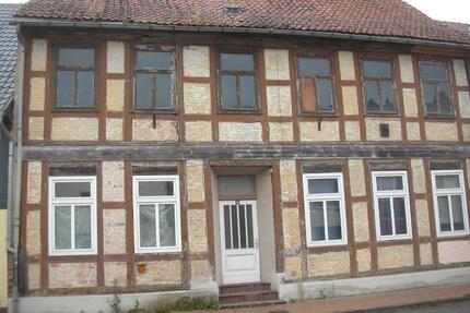 Fachwerkhaus + Garten + historischer Speicher - Sanierungsobjekt - Salzwedel