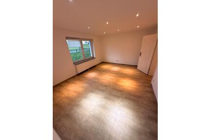 Exklusive 3-Zimmer-EG-Wohnung mit 100 m² Garten, - Nuthetal