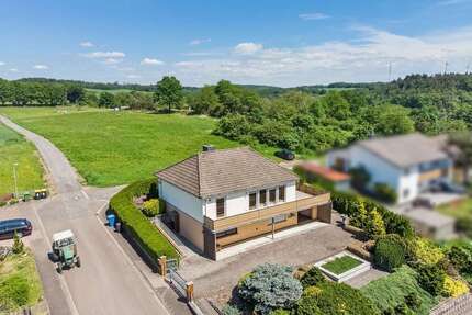 Haus zum Kaufen in Rabenau 269.000,00 € 101.4 m²