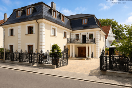Haus zum Kaufen in Nürnberg 1.550.000,00 € 551 m²
