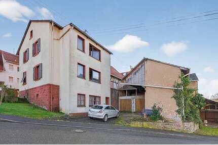 Haus zum Kaufen in Karlsbad Auerbach 180.000,00 € 153 m² - Karlsbad / Auerbach