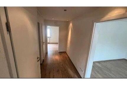 Helle 2-Zimmer-Wohnung in ruhiger Lage - ab 01.05 - Gummersbach Berstig Süd