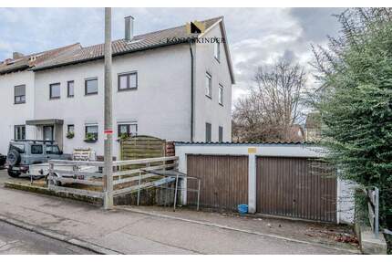 Ein Zuhause mit Perspektive - Vielseitiges 3-Familien-Haus mit traumhaftem großen Garten! - Schorndorf