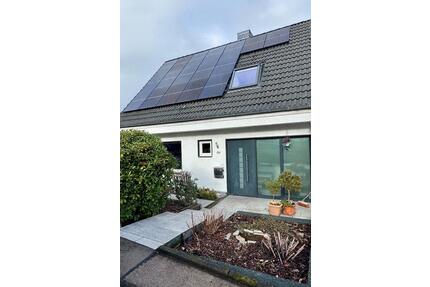 Modernisierte u. sanierte Doppelhaushälfte in Overath-Steinenbrüc