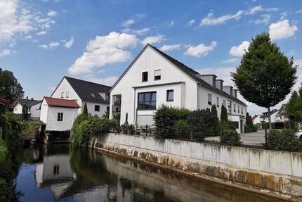Lichtdurchflutete 4-Zimmer-DG-Wohnung Dachterrasse TG Stellpl - Moosburg an der Isar