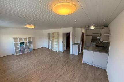 Helle Erdgeschosswohnung mit Einbauküche in Königschaffhausen - Endingen am Kaiserstuhl