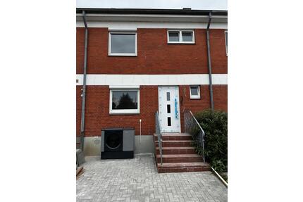 Reihenmittelhaus zu vermieten - 1.100,00&nbsp;EUR Kaltmiete, ca.&nbsp; 90,00&nbsp;m&sup2; in Glückstadt (PLZ: 25348)