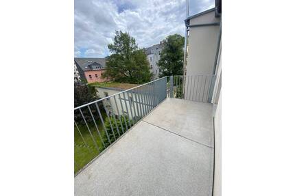 2-Raum-Balkon-Bad mit Dusche-PETERSTRASSE - Chemnitz Sonnenberg