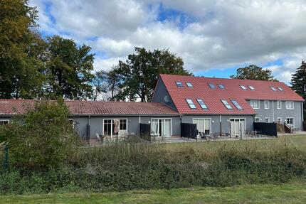 Reihenmittelhaus auf Rügen - 215.000,00&nbsp;EUR Kaufpreis, ca.&nbsp; 61,00&nbsp;m&sup2; in Rot am See (PLZ: 74585)