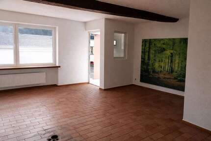 Haus zum Kaufen in Birkenfeld 280.000,00 € 200 m²