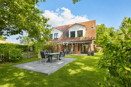 Haus zum Kaufen in Adendorf 449.000,00 € 121.12 m²