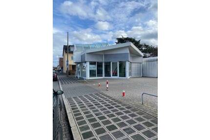 Ausstellungspavillon u. 30 Stellplätze für Kfz - Nürnberg Leyh