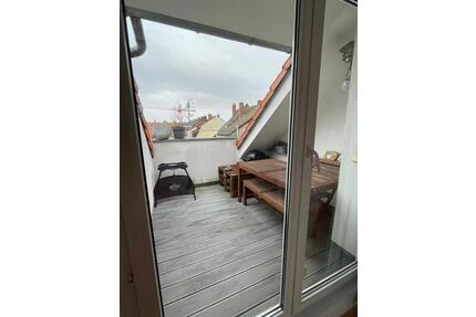 Über den Dächern von Nürnberg – Stilvolles 2-Zimmer-Loft mit Südl