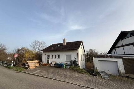 Einfamilienhaus Ausbauhaus mit großem Grundstück - Efringen-Kirchen Wintersweiler