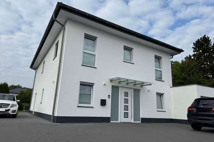 Haus zum Kaufen in Flammersfeld 699.000,00 € 206 m²