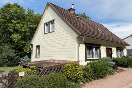 Einfamilienhaus im Harz mit großem Nebengebäude & Garage - Walkenried
