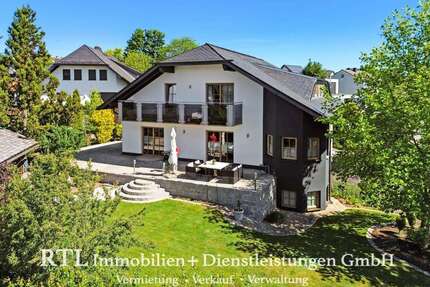 Haus zum Kaufen in Rehau 799.000,00 € 320 m²