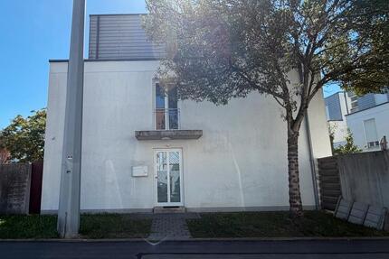 3-Zimmer- Maisonettewohnung mit zwei Terassen - Augsburg Hochzoll