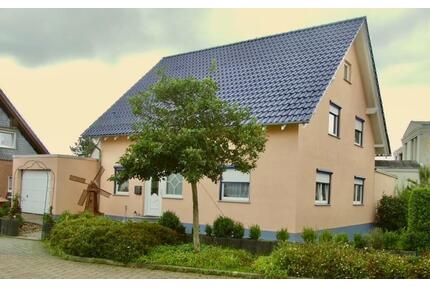 Freistehendes Einfamilienhaus in ruhiger Wohnlage - Katlenburg-Lindau