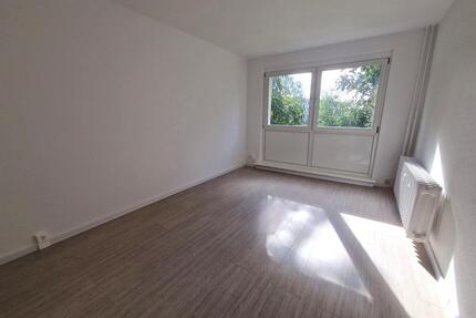 *AKTIONSWOHNUNG* Angepasste Miete – viel Platz zum fairen Preis: 6-Zimmer-Wohnung mit Komfort - Hötensleben