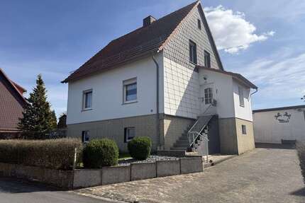 Haus zum Kaufen in Adelebsen 189.000,00 € 102 m²