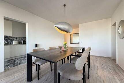 Helle 4,5 ZKB mit großer Terrasse und schönem Weitblick - Ettlingen