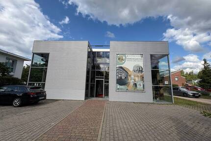 * Ihr neues Geschäftshaus! * - 6.000,00&nbsp;EUR Kaltmiete, ca.&nbsp; 487,00&nbsp;m&sup2;&nbsp;Wohnfl&auml;che in Lüneburg (PLZ: 21337) Kaltenmoor