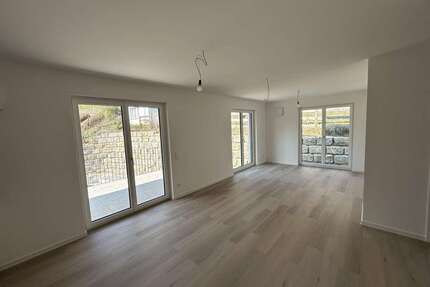 Wohnung zum Mieten in Zell am Main 970,00 € 67 m²