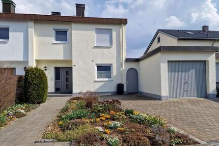 Haus zum Kaufen in Steinheim 315.000,00 € 97.94 m²