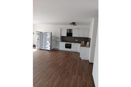 3 Zimmer Wohnung - 900,00&nbsp;EUR Kaltmiete, ca.&nbsp; 90,00&nbsp;m&sup2; in Ravenstein (PLZ: 74747)