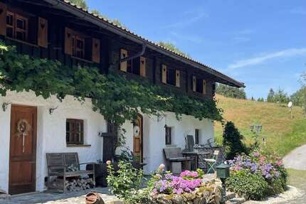 Haus zum Kaufen in Tiefenbach (Passau) 1.390.000,00 € 220 m²